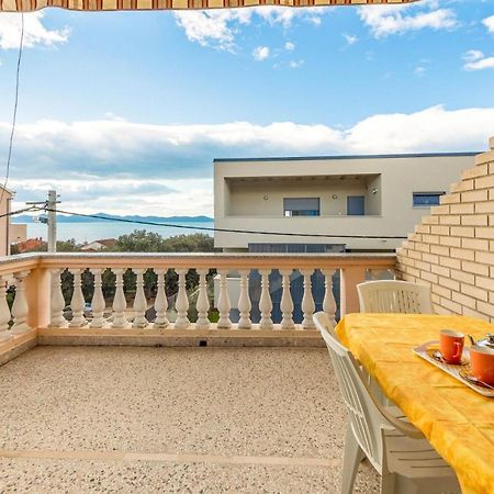 Family Friendly Seaside Apartments Kozino, Zadar - 5749 Petrcane Bagian luar foto