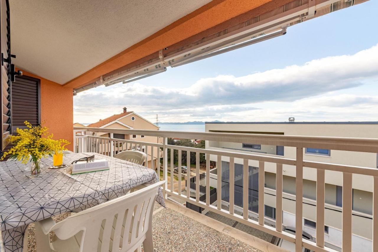 Family Friendly Seaside Apartments Kozino, Zadar - 5749 Petrcane Bagian luar foto
